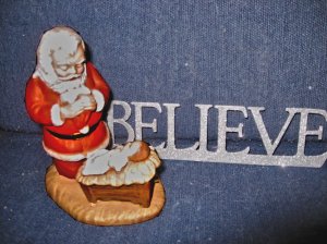 santa-praying-believe